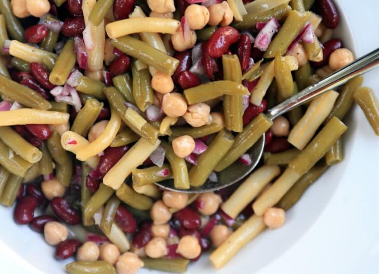 Insalata di Legumi Semplice e Gustosa per Ogni Occasione