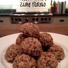 Palline Energetiche e Cibi "Sempre, A Volte e Mai" 5 Foto delle Palline Energetiche, uno snack sano e facile da preparare a casa