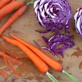 Tre consigli per insegnare l'alfabetizzazione alimentare ai bambini, e Insalata di Carote e Uvetta agli Agrumi 6 Insalata di Cavolo, Carote e Uvetta agli Agrumi