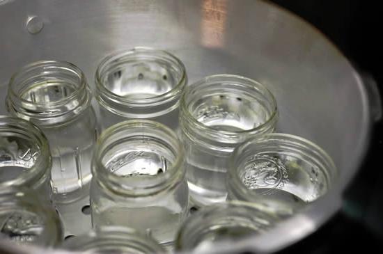 Invasamento Casalingo 101: Sterilizzare i Vasetti