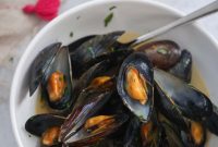 Mussels in Lobster Nectar