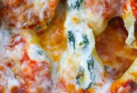 Creamy Spinach and Ricotta Stuffed Shells