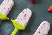Guilt-Free Strawberry Cheesecake Frozen Pops