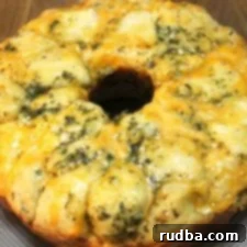 Gooey Garlic Cheese Pull-Apart Bread 3 Close-up of baked Cheesy Garlic Monkey Bread
