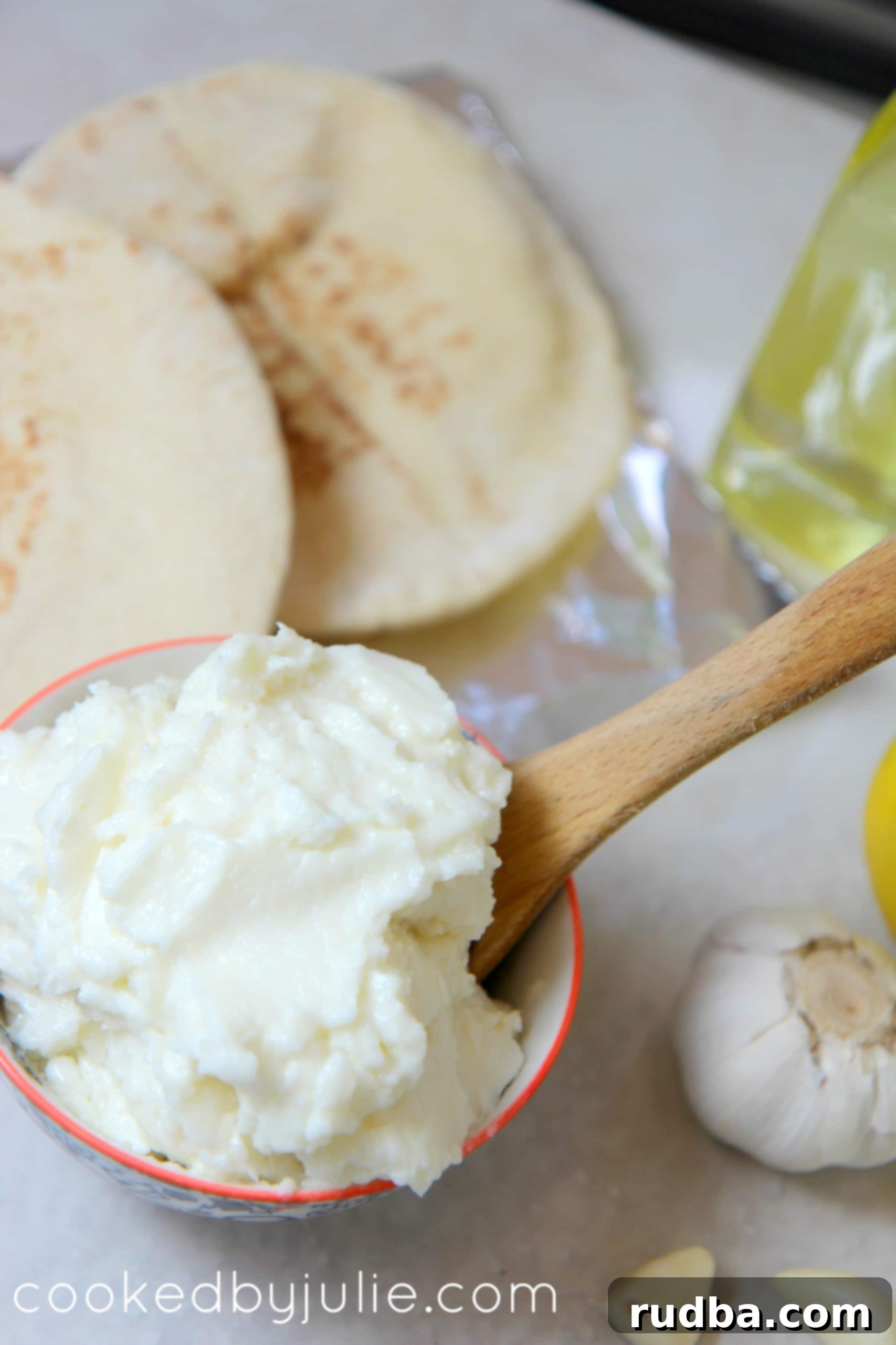Easy 5-Minute Lebanese Garlic Sauce